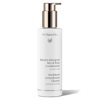 Dr. Hauschka Hooibloem en Kardemom Cleanser, natuurlijke aroma voor weldadige beleving Dr. Hauschka Hooibloem en Kardemom Cleanser