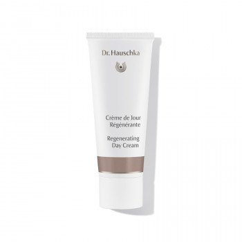 Crème de Jour Régénérante Dr. Hauschka : Soin lissant pour le visage, pour une peau visiblement plus lisse Crème de Jour Régénérante Dr. Hauschka